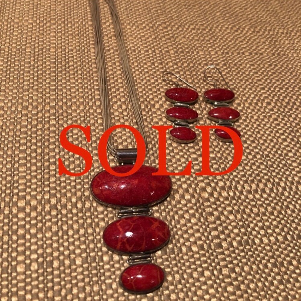 Genuine Coral Necklace & Earring Set. - Picture 1 of 4